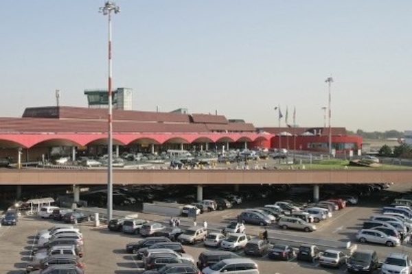 Bologna Guglielmo Marconi Flughafen Transfer